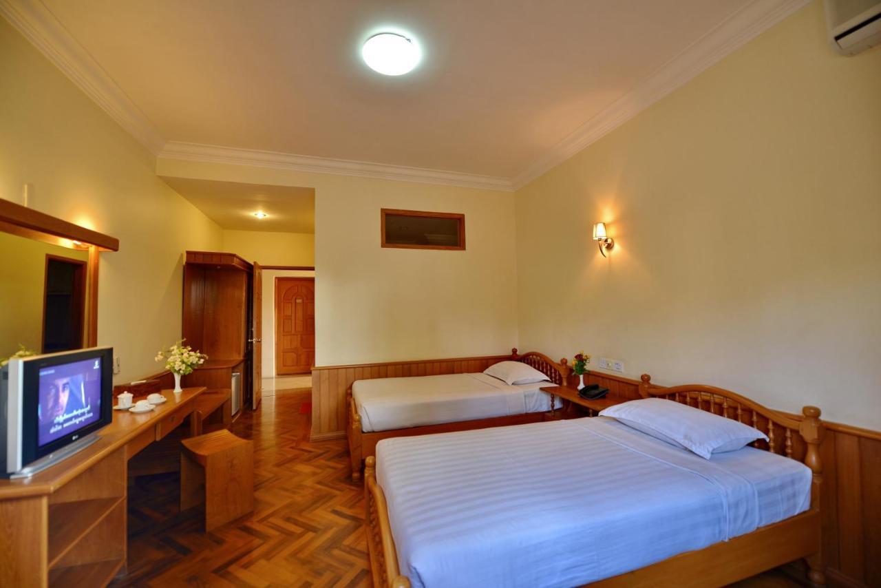 Win Unity Hotel Pyin U Lwin Exterior foto